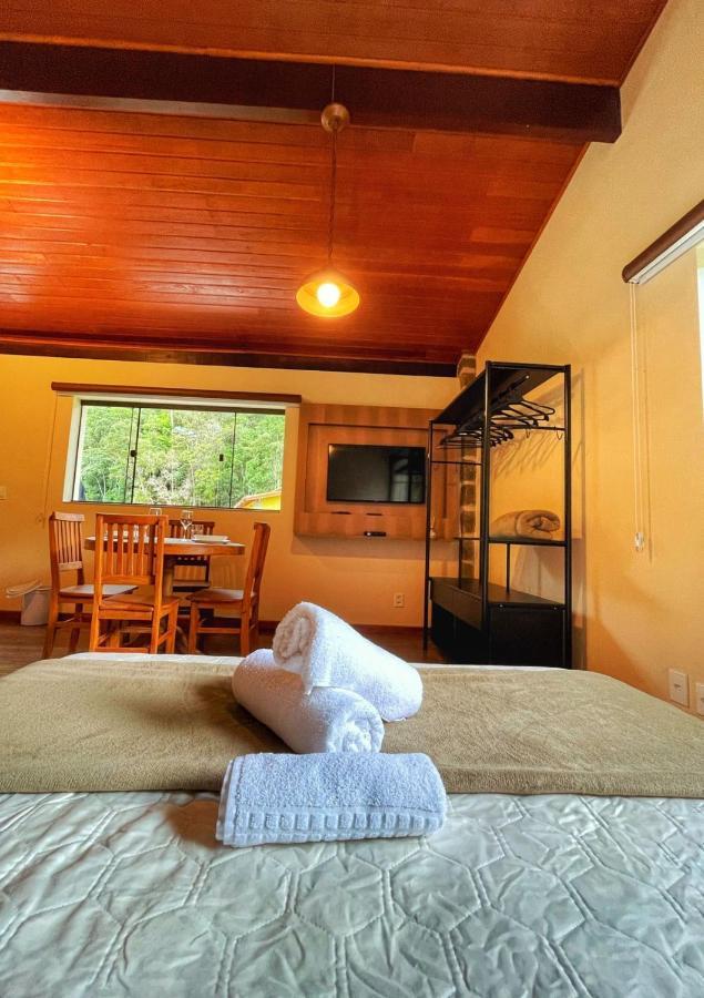 Cabanas Eco Das Montanhas 多明戈斯马丁斯 外观 照片